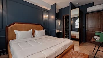 Luxury Double Room, City View | Egyptian cotton sheets, premium bedding, memory foam beds