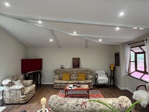 Living room - Casa Corrales by Wynwood House (Andahuaylillas)