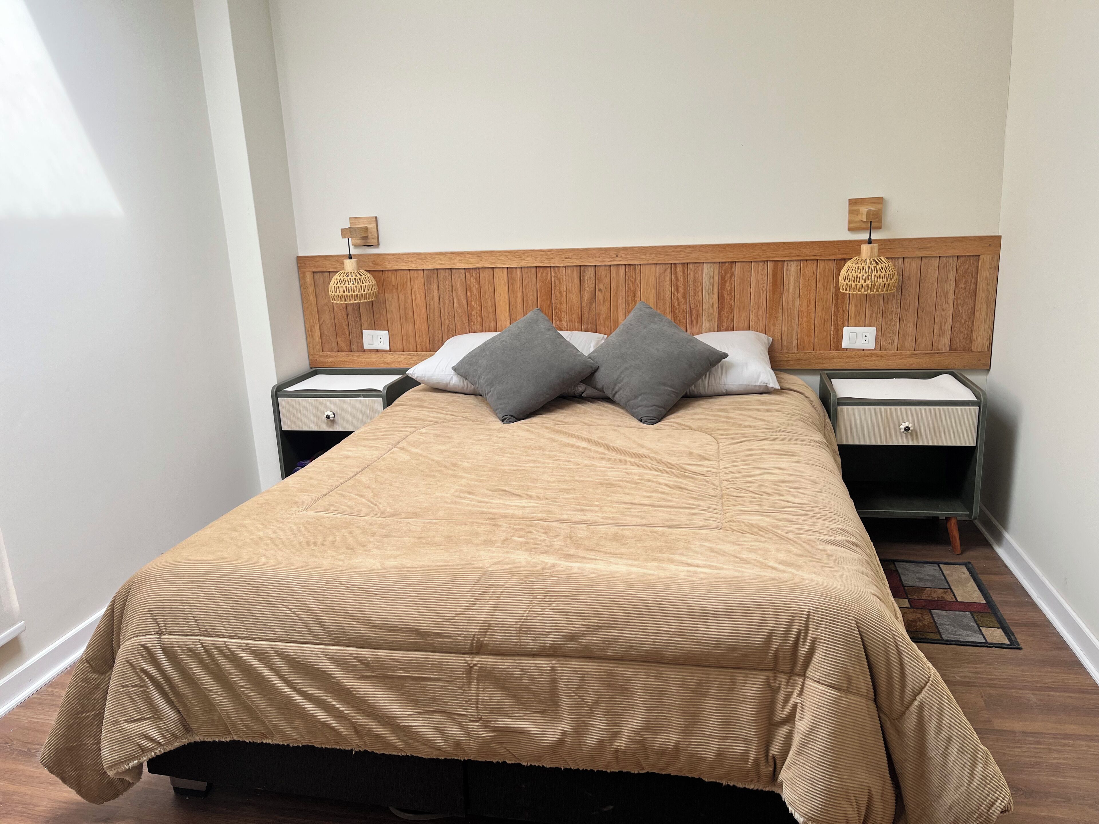 Individually decorated, laptop workspace, iron/ironing board, free WiFi