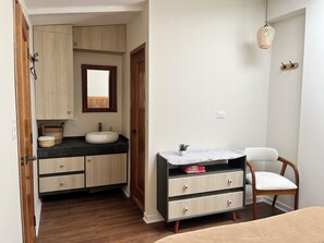 Quarto básico | Banheiro