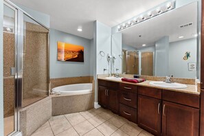 Hair dryer, towels - 3 Bedroom Gulf View Condo • Pools, Hot Tubs & Beach Access (Panama City Beach)