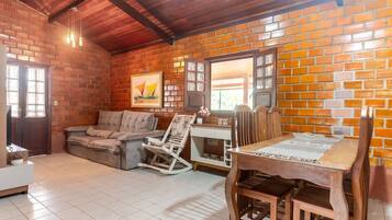 Chalet | Living area | TV