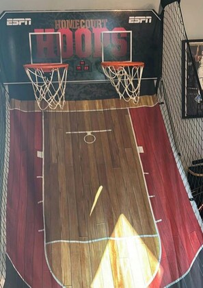 Sports court - 4BR Atlanta  | Sleep 8 | World Cup | 5 Min (Atlanta)