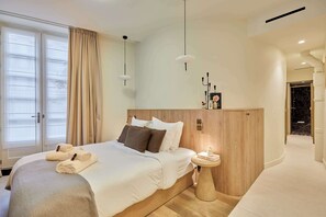 3 bedrooms, iron/ironing board, free WiFi, bed sheets - Exceptional Grand Apartment - Louvre Museum (Paris)