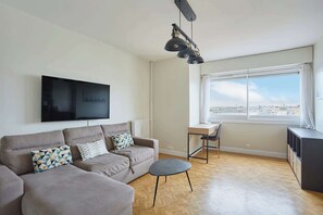 TV - 2 bedroom flat Centre de Paris - Eiffel Tower view (Paris)