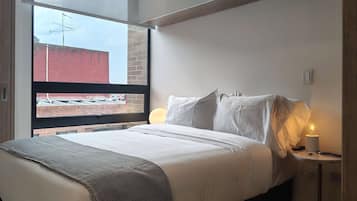 1 bedroom, desk, iron/ironing board, WiFi