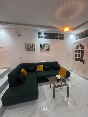 Living area - Atypical & Modern Duplex (Dakar)