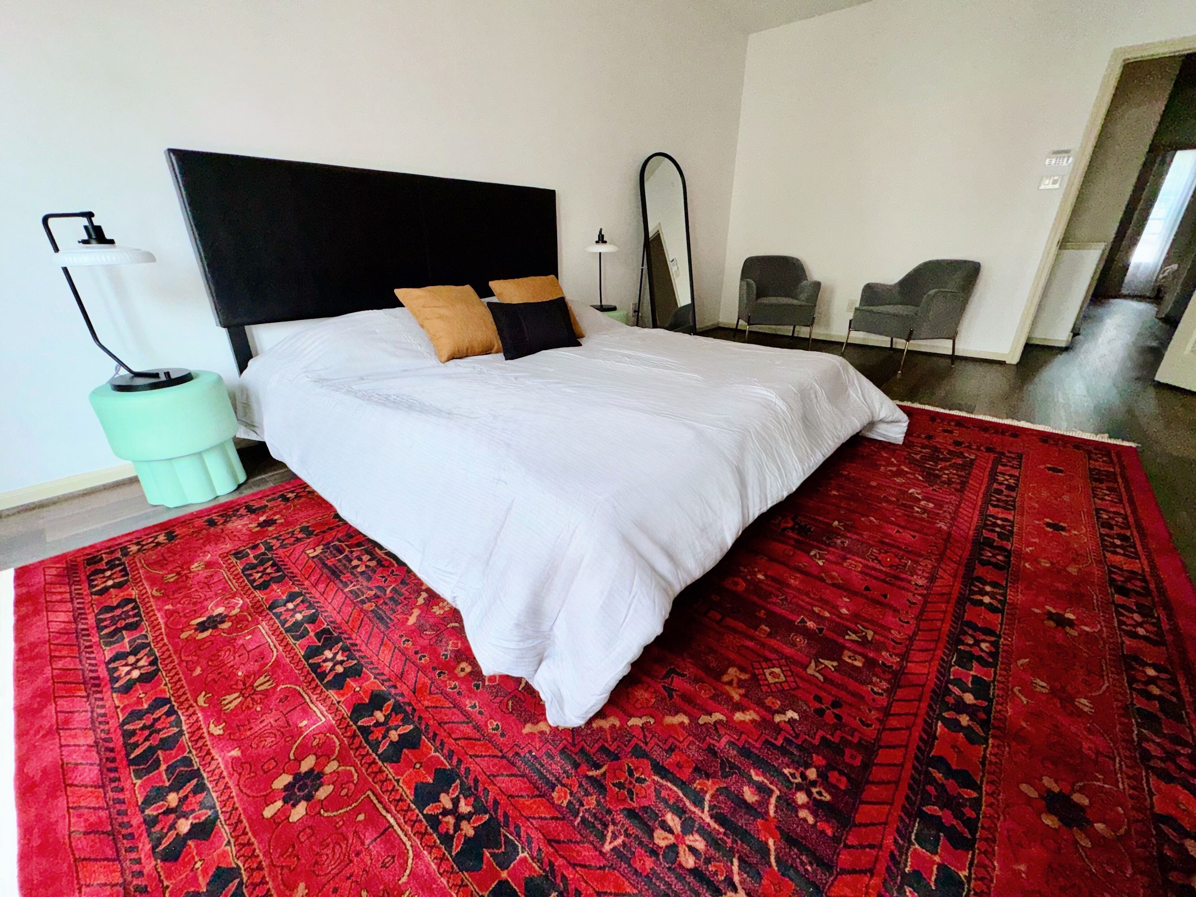 3 chambres, fer et planche à repasser, Wi-Fi, draps fournis