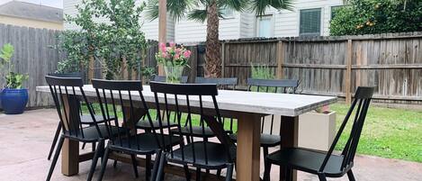 Outdoor dining