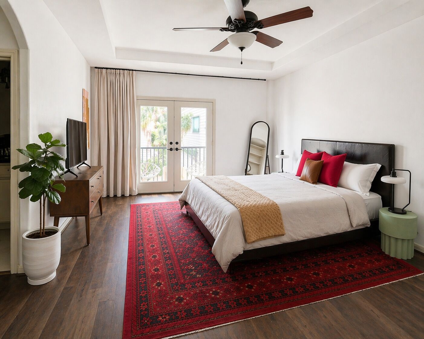 3 bedrooms, iron/ironing board, WiFi, bed sheets