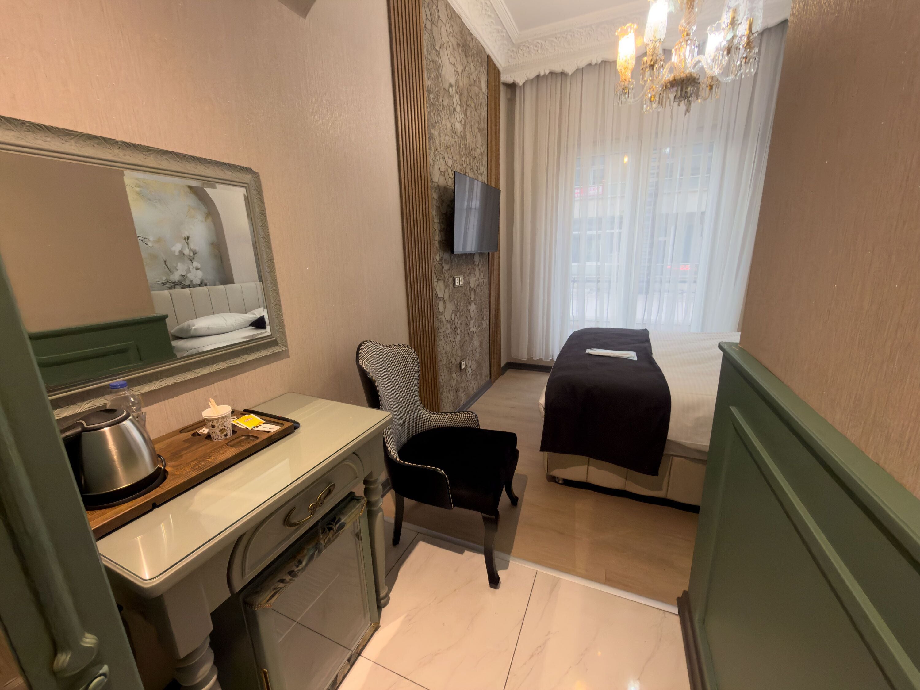 Single Room, City View