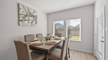 Villa, Mobility Accessible, Non Smoking | Dining