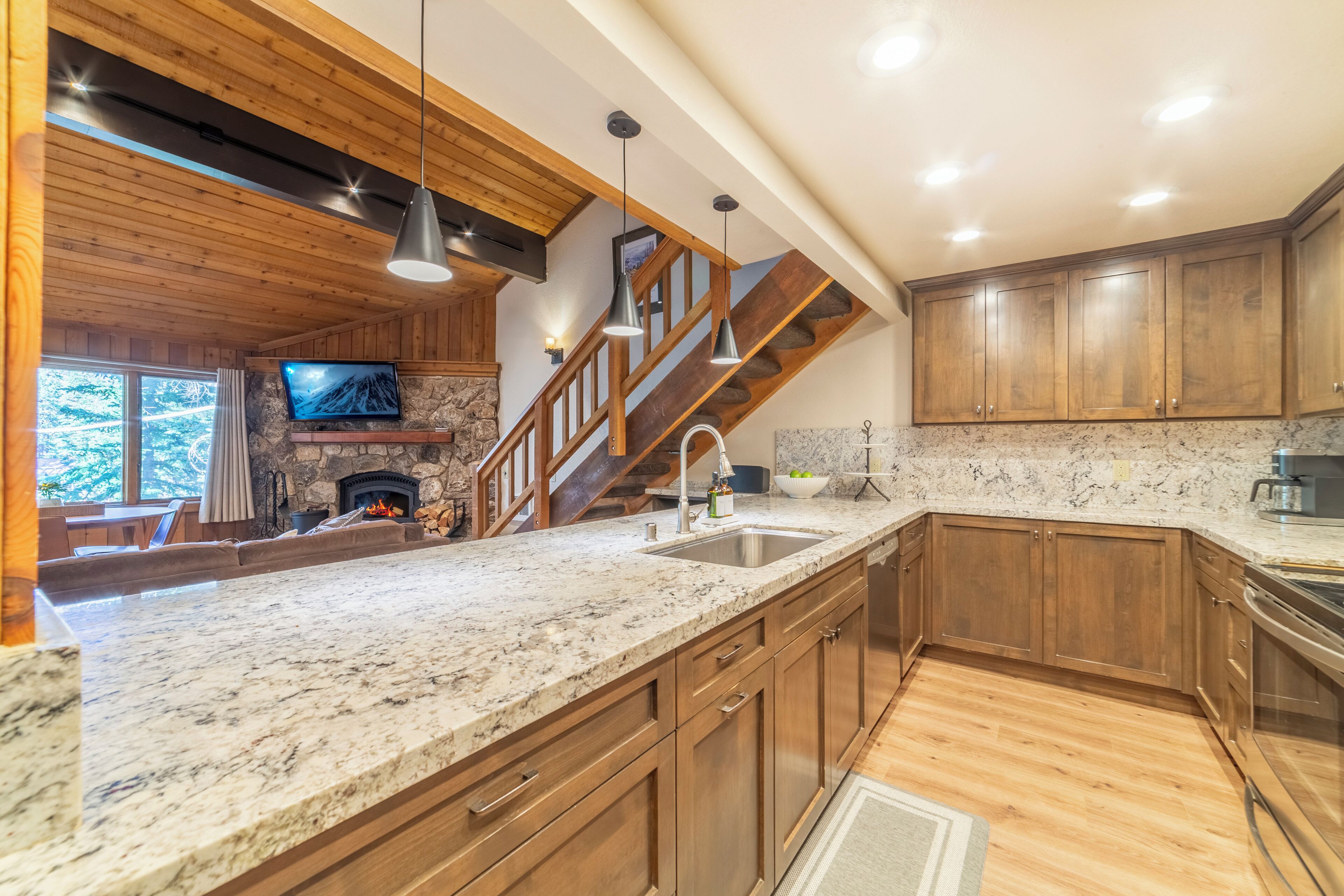 Mikrowelle, Ofen, Herdplatte, Geschirrspüler