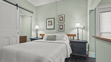 Fer et planche à repasser, accès Internet, draps fournis