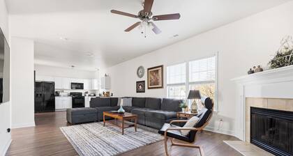 Superb 4-bedroom house with AC in vibrant Raleigh