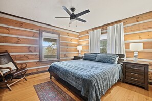4 bedrooms, iron/ironing board, travel crib, WiFi - Secluded Cabin in Aska Adventure Area (Cherry Log)
