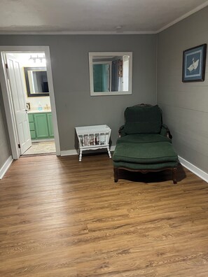 Interior - Cozy home in beautiful Dahlonega Georgia (Dahlonega)