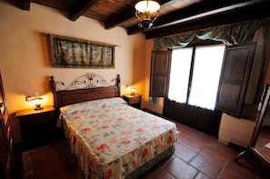 Chambre Double Confort, balcon, vue ville | Bureau, espace de travail pour ordinateur portable, Wi-Fi gratuit