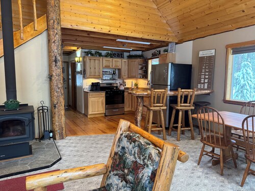 "Cozy Backcountry Cabin Retreat with Rustic Charm" on the Secesh River