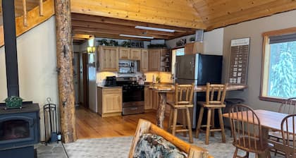 "Cozy Backcountry Cabin Retreat with Rustic Charm" on the Secesh River