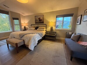 3 bedrooms, iron/ironing board, free WiFi, bed sheets - Après Ski - 3-bedroom home in Park City, pet friendly, 3+ miles from the resort. (Park City)