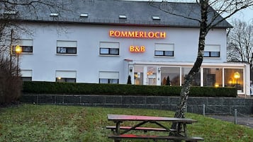 Fachada de la propiedad