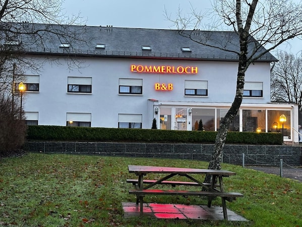 Front of property - Bed & Breakfast Pommerloch (Wanseler)