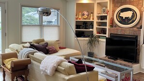 TV connectée, lecteur de DVD, livres, imprimantes