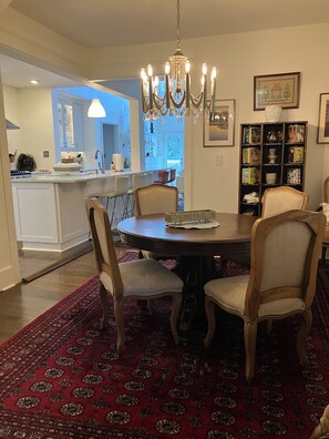 Unclassified image, 3 of 26, button - Spacious and fabulous Southern House in Decatur with pool (Decatur)
