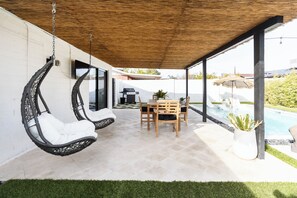 Outdoor dining - Zen Oasis w/ Heated Spool + Games & Near Old Town (Scottsdale)