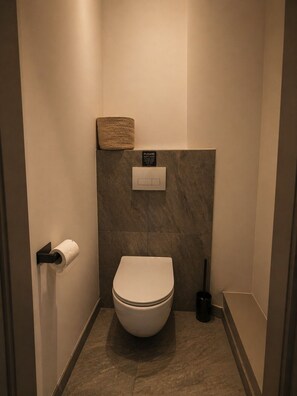 Hair dryer, towels, soap, shampoo - Berlin Sleep Club (Berlin)
