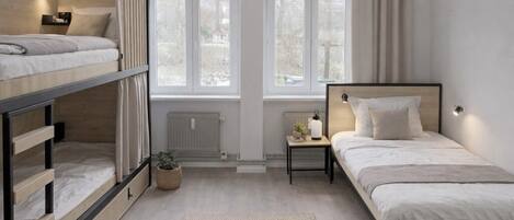 Basic Triple Room, City View | Free WiFi