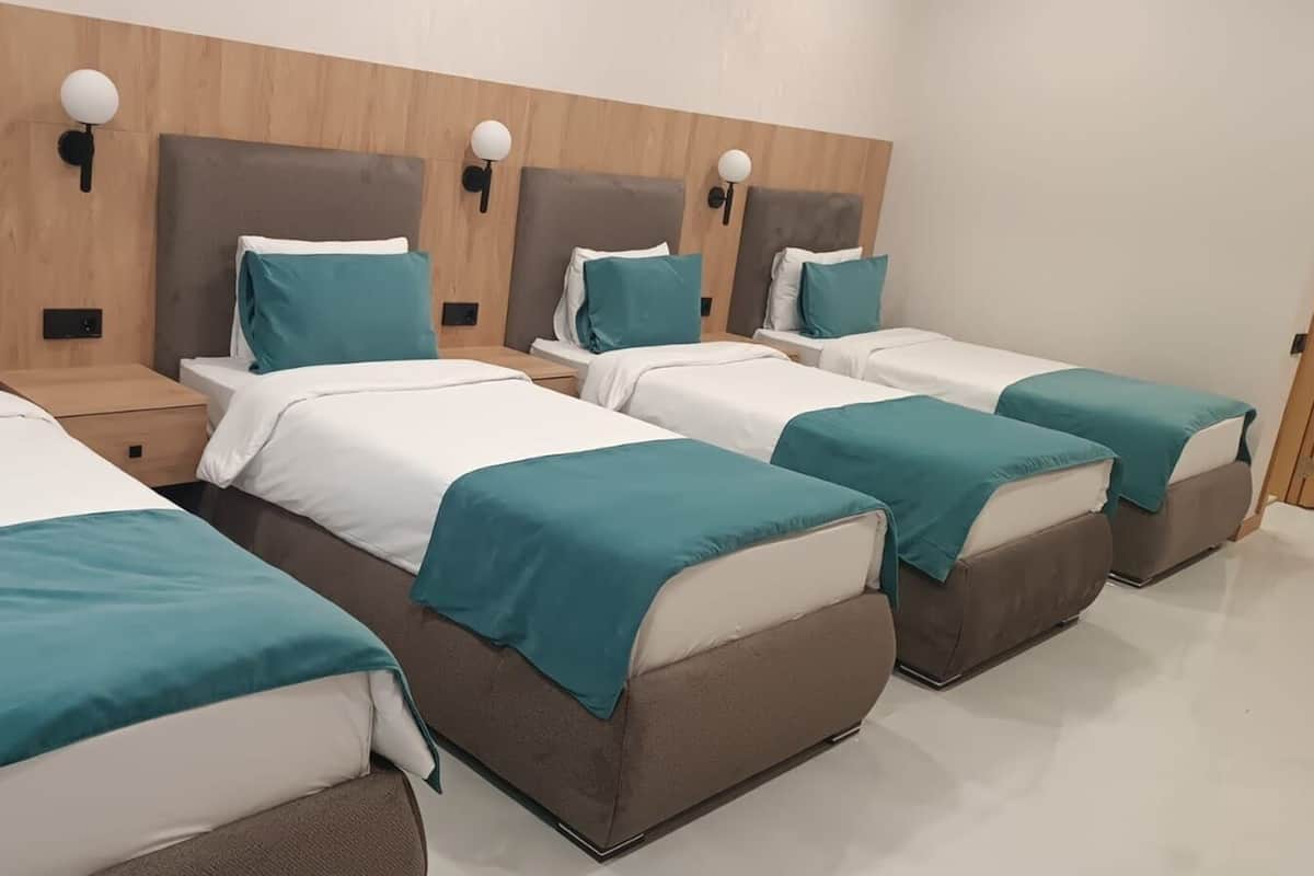 Quadruple Room | Premium bedding, desk, free WiFi, bed sheets