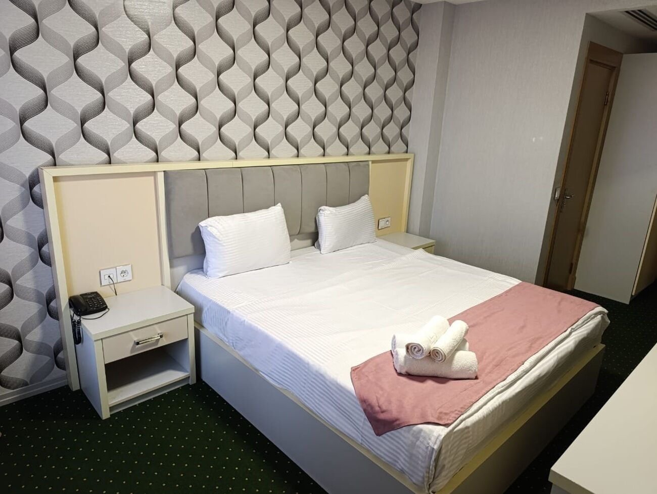 Double Room | Premium bedding, desk, free WiFi, bed sheets