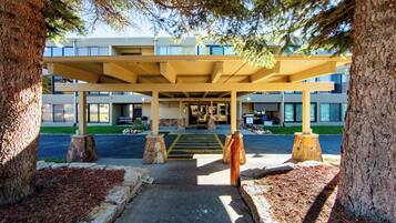 Condo (2 Bedrooms) | Exterior