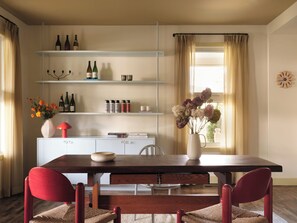 Interior entrance - Pinôt Boutique Hôtel (Sutton)