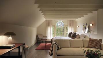 Double Room, 1 Queen Bed with Sofa bed | Premium bedding, blackout drapes, iron/ironing board, free WiFi