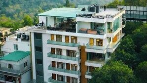 Front of property - ECHOS Hotel Rishikesh (Rishikesh)