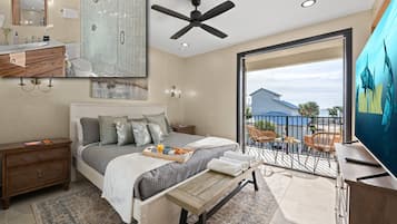 Escritorio, tabla de planchar con plancha, cuna de viaje y wifi