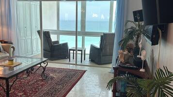 Smart TV, reproductor de DVD y estéreo