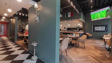Café da manhã, almoço e jantar