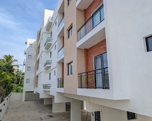 Front of property - Prado Garden Hotel (Monte Plata)