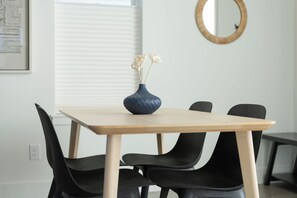 Dining - Brand New Sellwood/Moreland Contemporary (Portland)