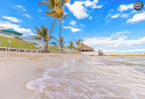 Beach towels - 2-bedroom house in gorgeous Key Colony Beach with dock and direct ocean access (Key Colony Beach)