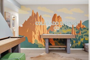 Interior - Secluded! Hot Tub, Sauna, Game Room, Golf, Firepit, Great for groups, Sleeps 20! (Colorado Springs)