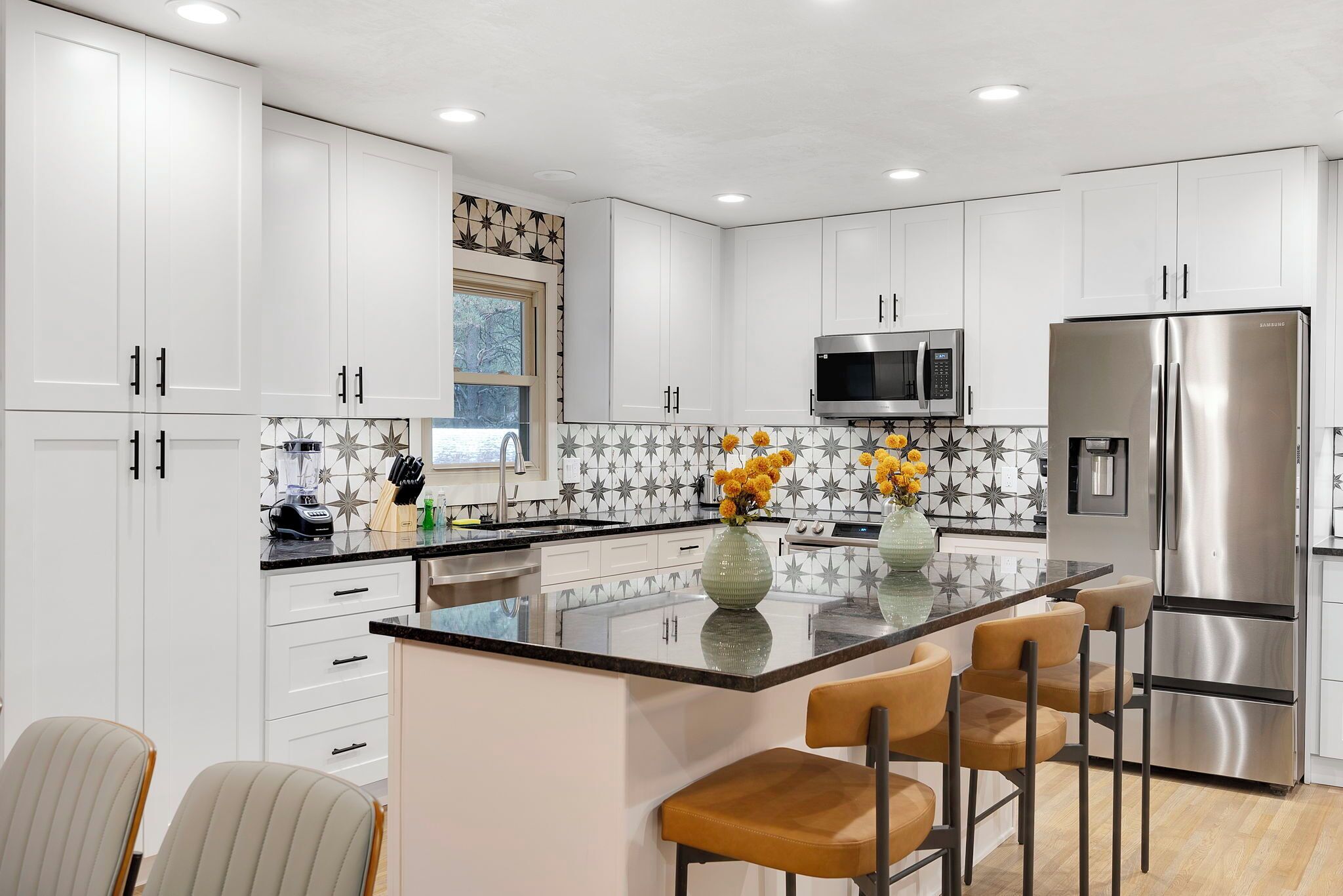 冰箱、微波炉、烤箱、炉灶