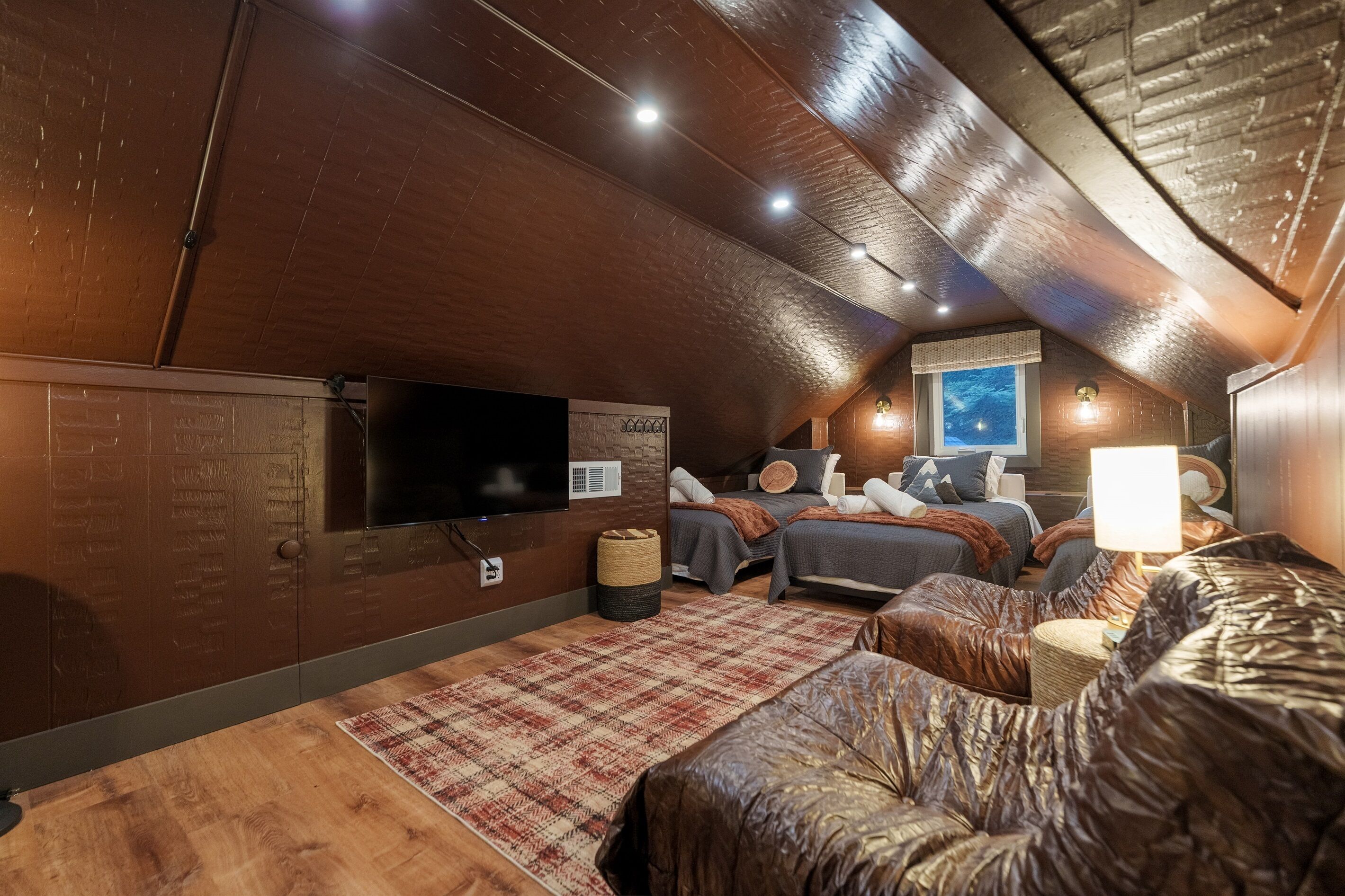 デスク、アイロン / アイロン台、旅行用ベビーベッド、WiFi (無料)