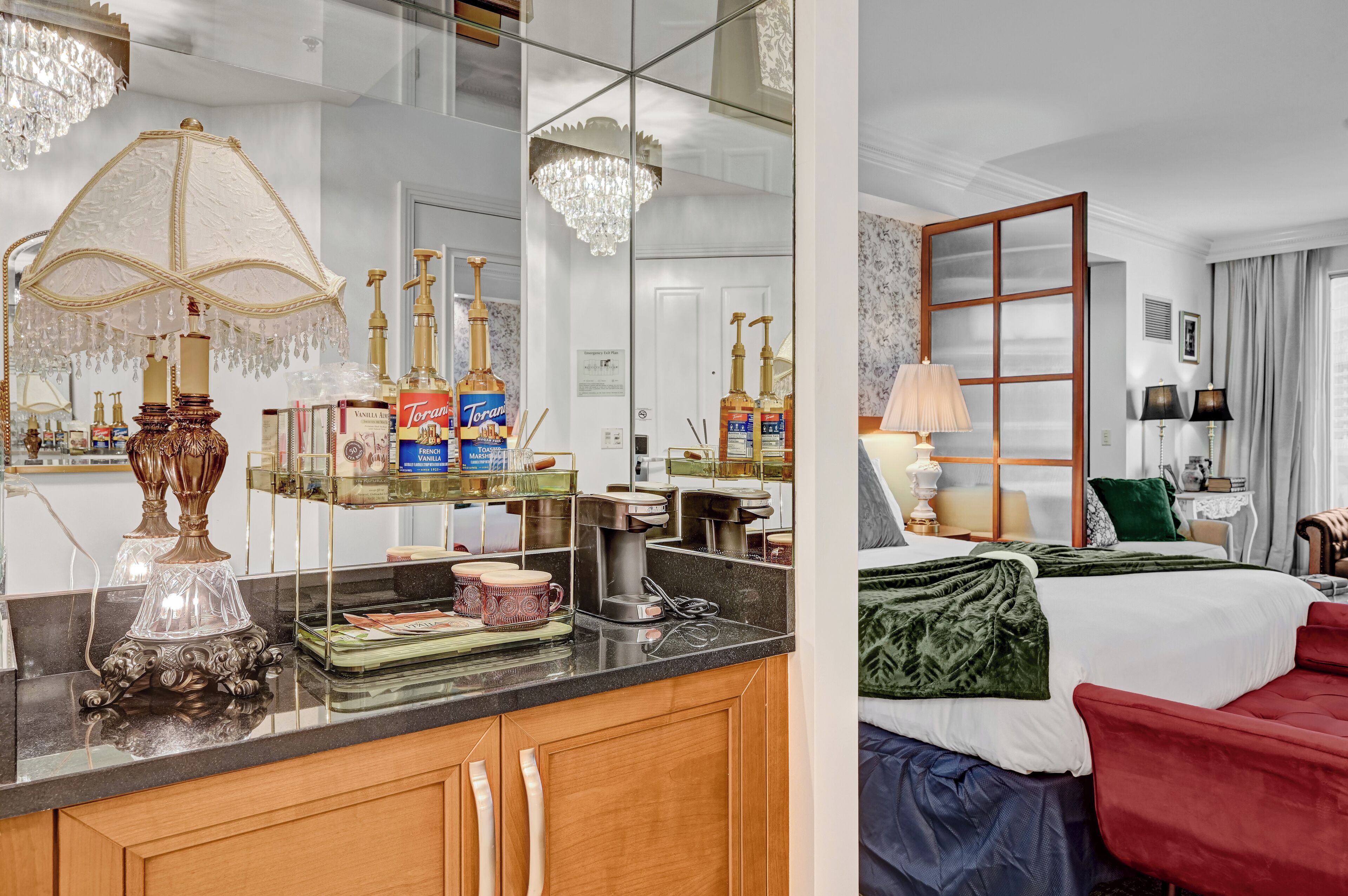 Luxury Studio Suite, Kitchenette, City View