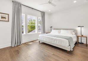 4 bedrooms, iron/ironing board, free WiFi, bed sheets