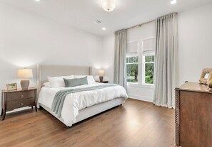 4 bedrooms, iron/ironing board, free WiFi, bed sheets